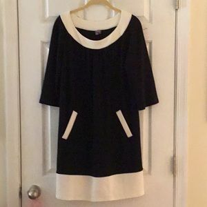 Muse Black Ivory Pullover Gathered Neck Ponte Knit Dress w Pockets EUC 6